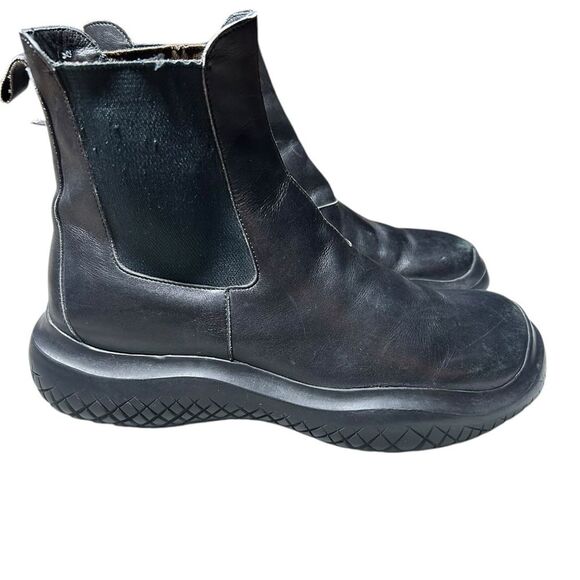 Vintage 1990s Prada Chelsea Boots Men's Size US 7.5 Black Leather Wide Toe Y2K - Picture 4 of 6